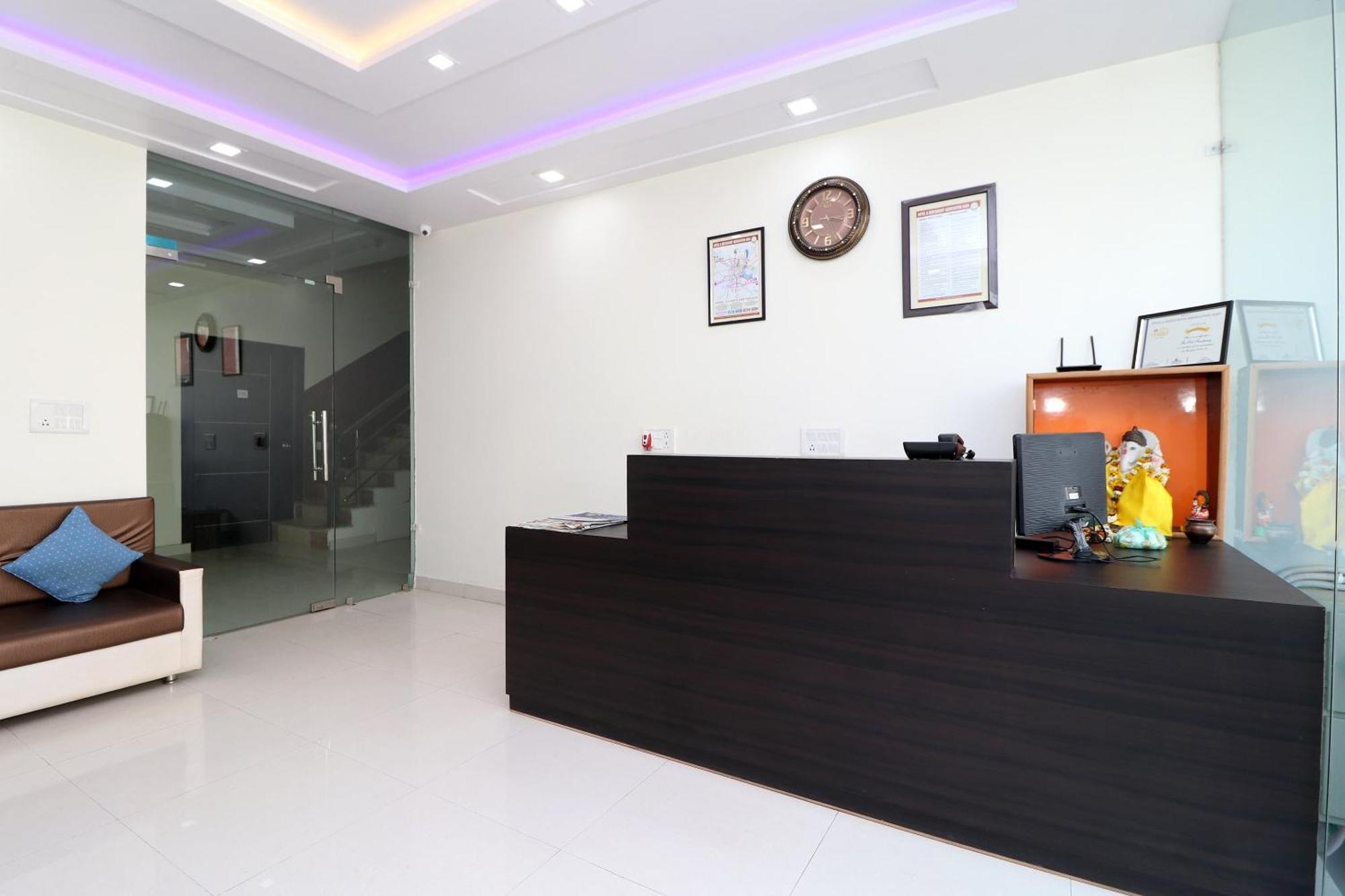 Oyo Hotel The Orient Tree アーグラ エクステリア 写真