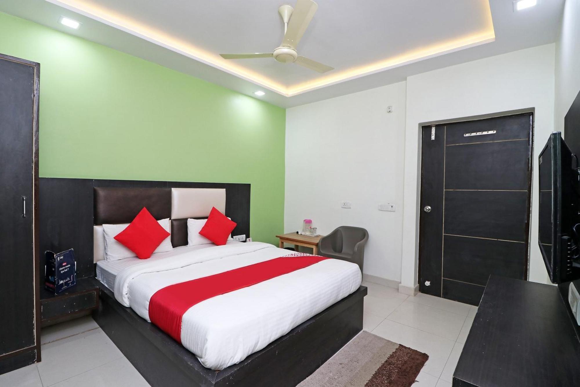 Oyo Hotel The Orient Tree アーグラ エクステリア 写真